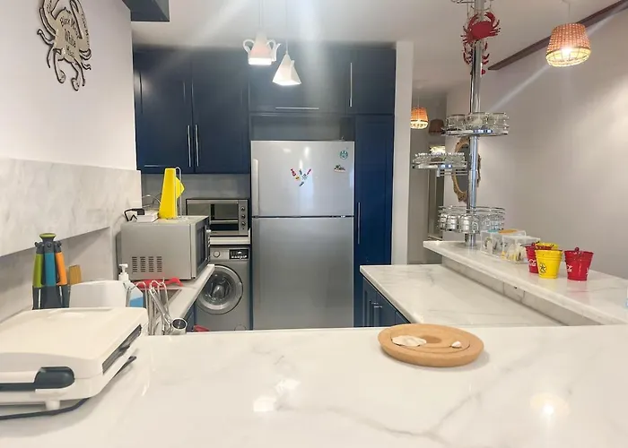 3 Bedrooms Overlooking Golf Apartment