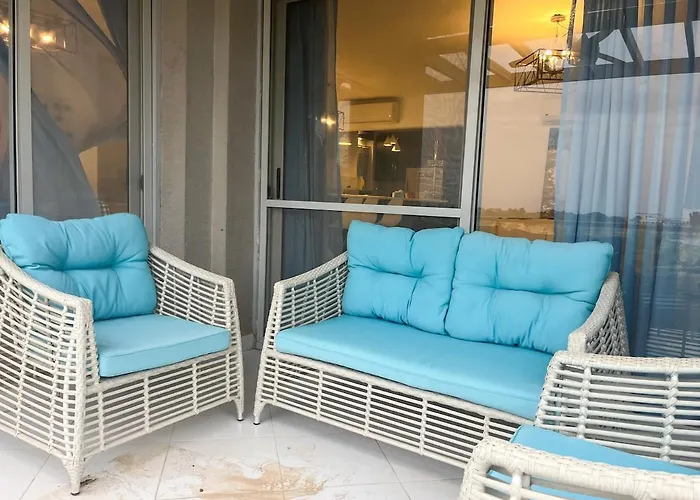 Apartment 3 Bedrooms Overlooking Golf *